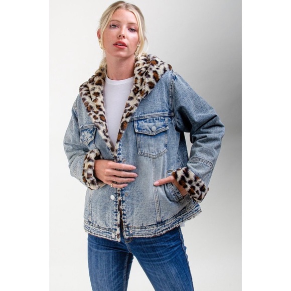 Reversible Denim Jacket w/ Leopard Print Fur - Picture 4 of 8